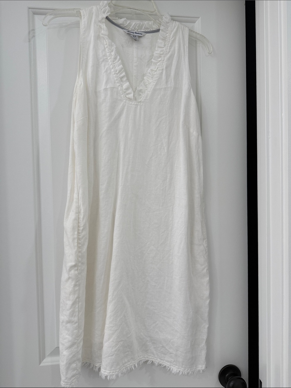 Tommy Bahama Cream Sleeveless Ruffle V-Neck Dress